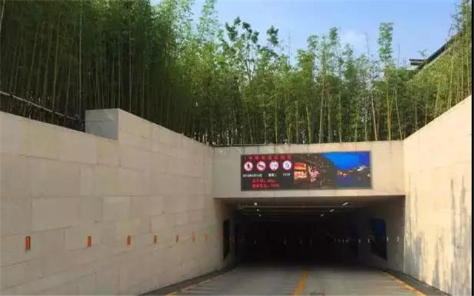 7▲停車(chē)場(chǎng)入口_副本.jpg