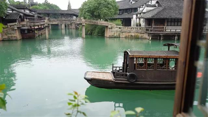 9推窗見水，好一個烏鎮(zhèn)人家。.jpg